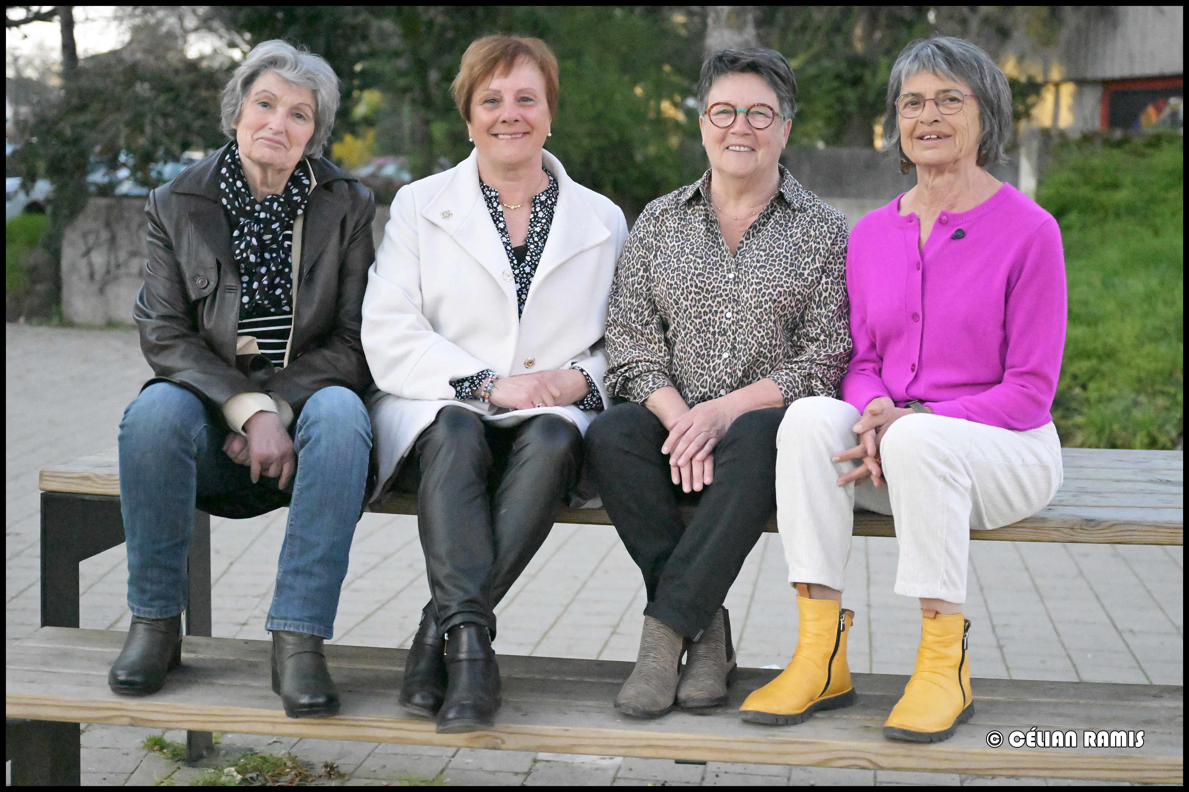 Quatre femmes témoignant dans le documentaire Nous les caissières, réalisé par Histoire du féminisme à Rennes sur la condition des femmes ouvrières dans les années 70