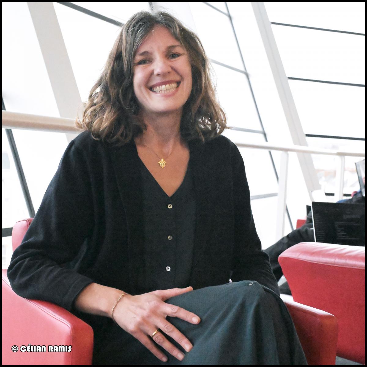 Solenn Mabo, historienne, lors de la conférence aux Champs Libres dans le cadre du 8 mars sur les femmes bretonnes dans la révolution française